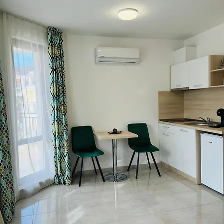 Apartment Horizon 27 'в' *